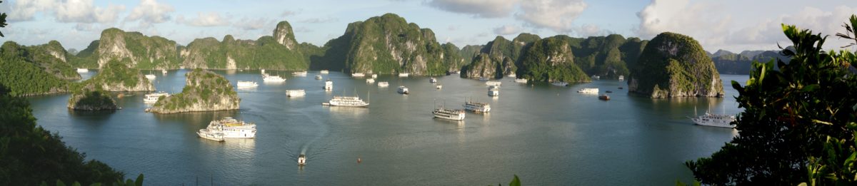 Halong Bay cruise tour